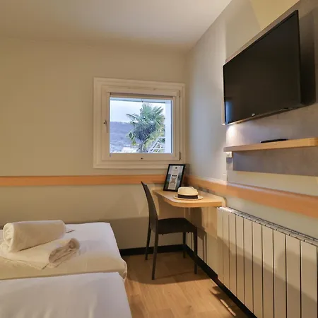 Ibis Budget Aix Les Bains - Otel