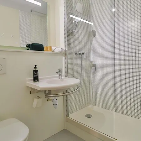 Hotel Ibis Budget Aix Les Bains - 2*