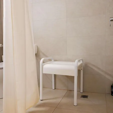 Ibis Budget Aix Les Bains - מלון Grésy-sur-Aix